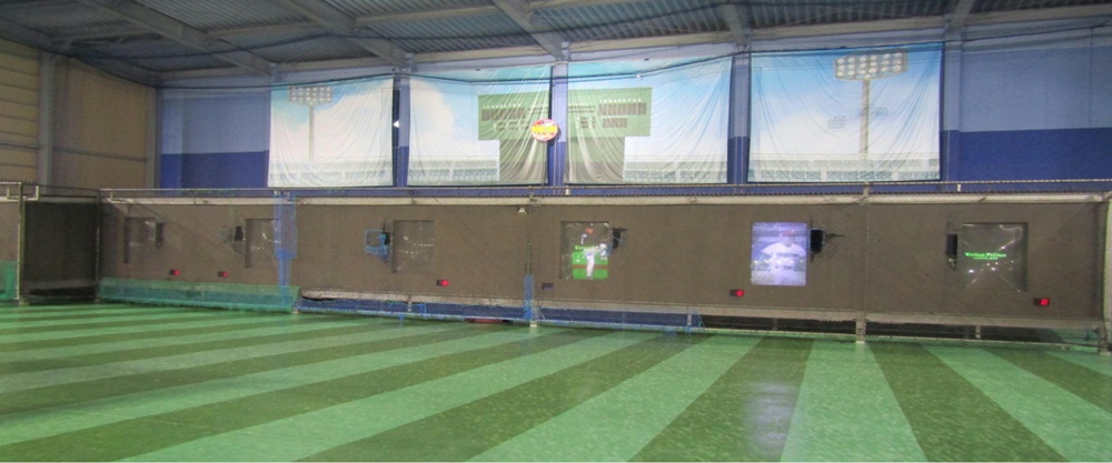 全７打席の室内型バッティングセンター